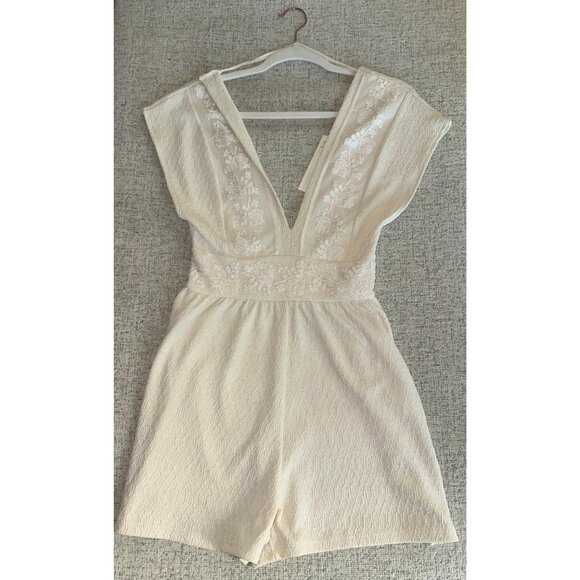 Zara Dresses & Skirts - NWT ZARA Cream Embroidered Romper - Size S